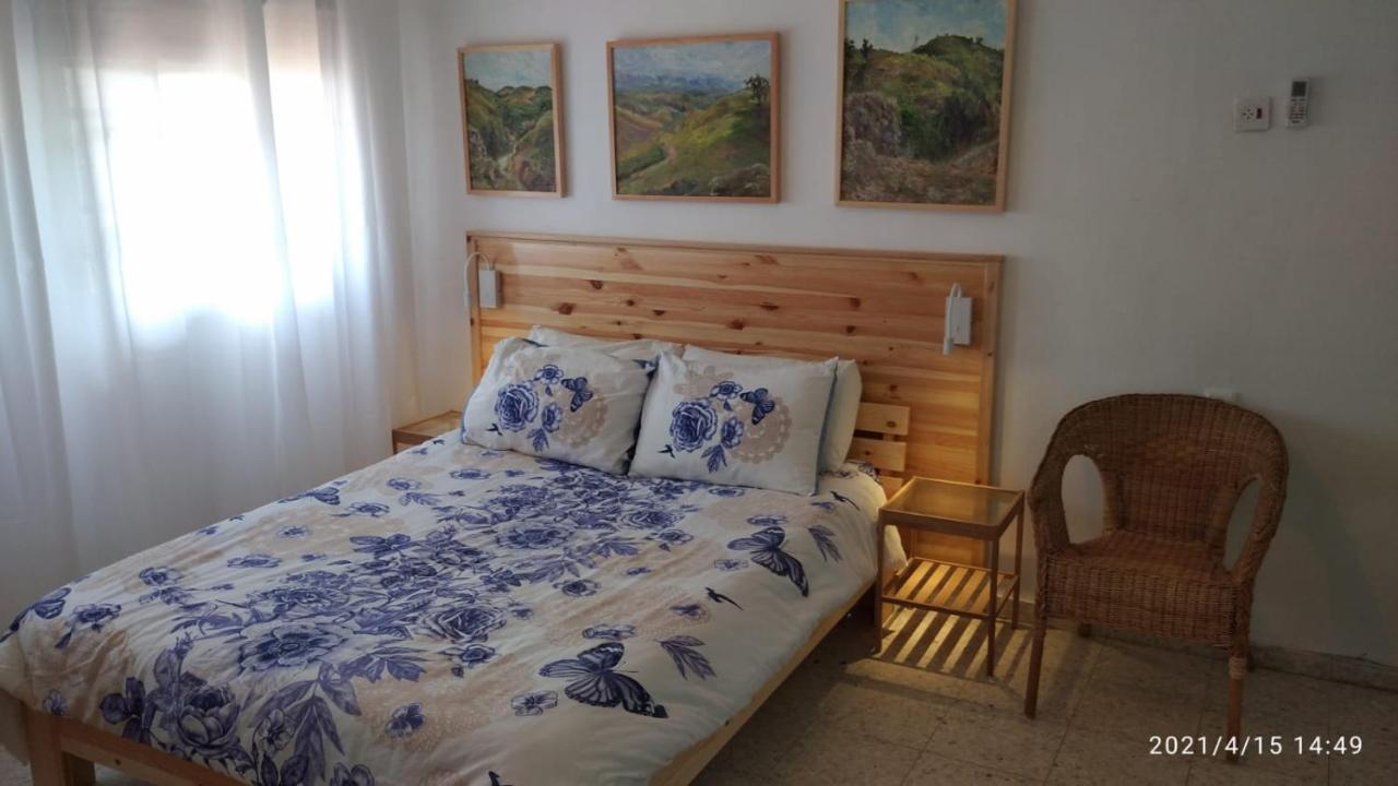 Jordan Valley One Room Apartment Menaẖemya Εξωτερικό φωτογραφία