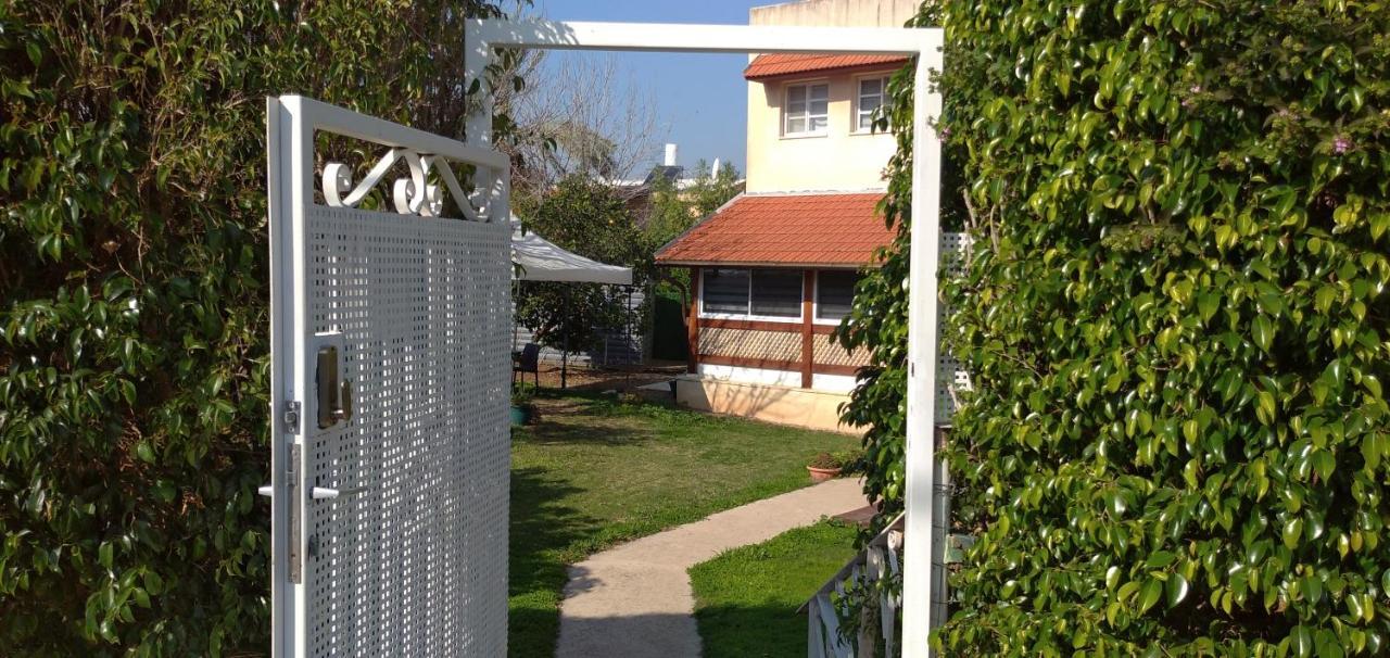 Jordan Valley One Room Apartment Menaẖemya Εξωτερικό φωτογραφία